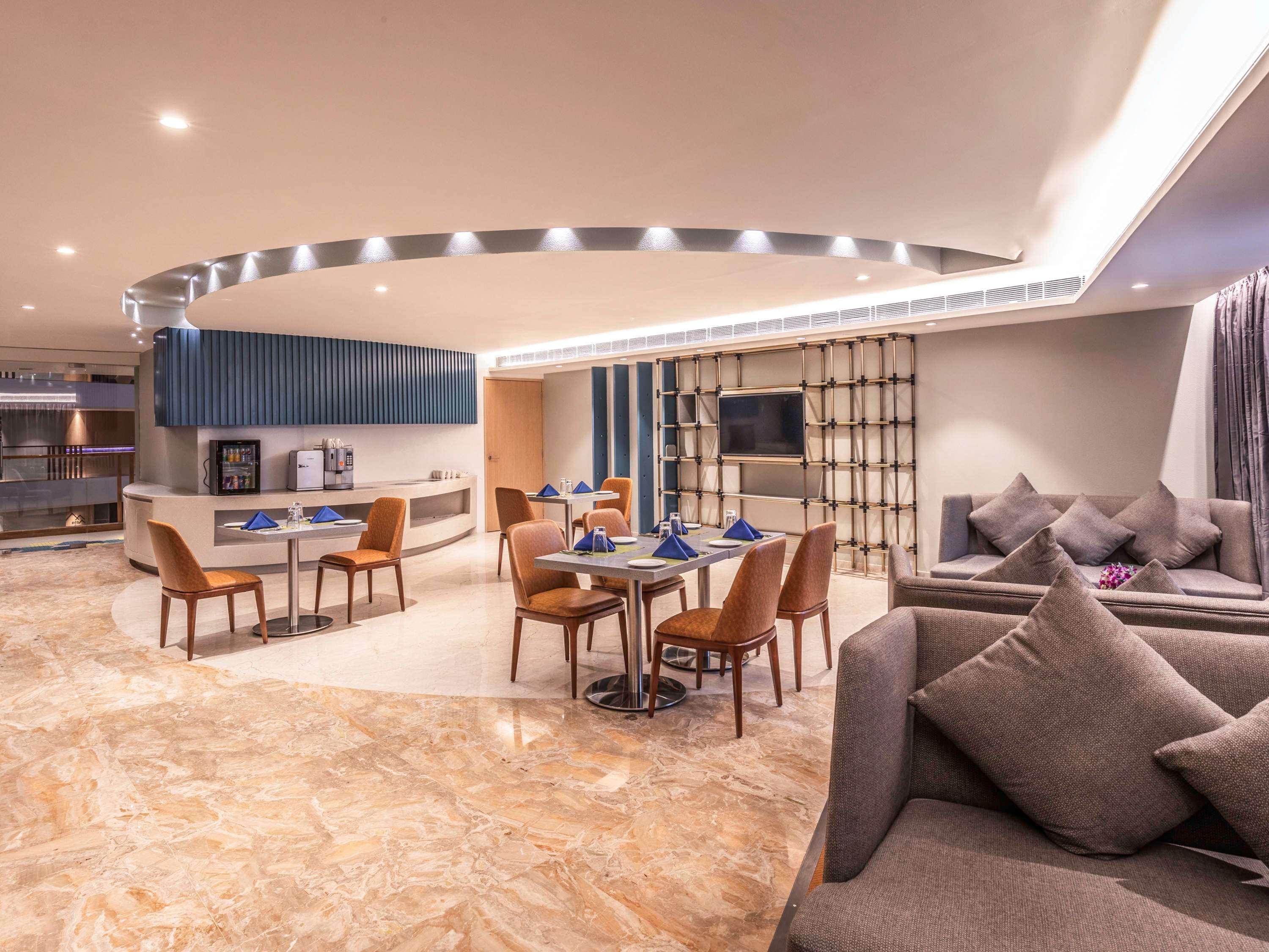 Hotel Novotel Varun