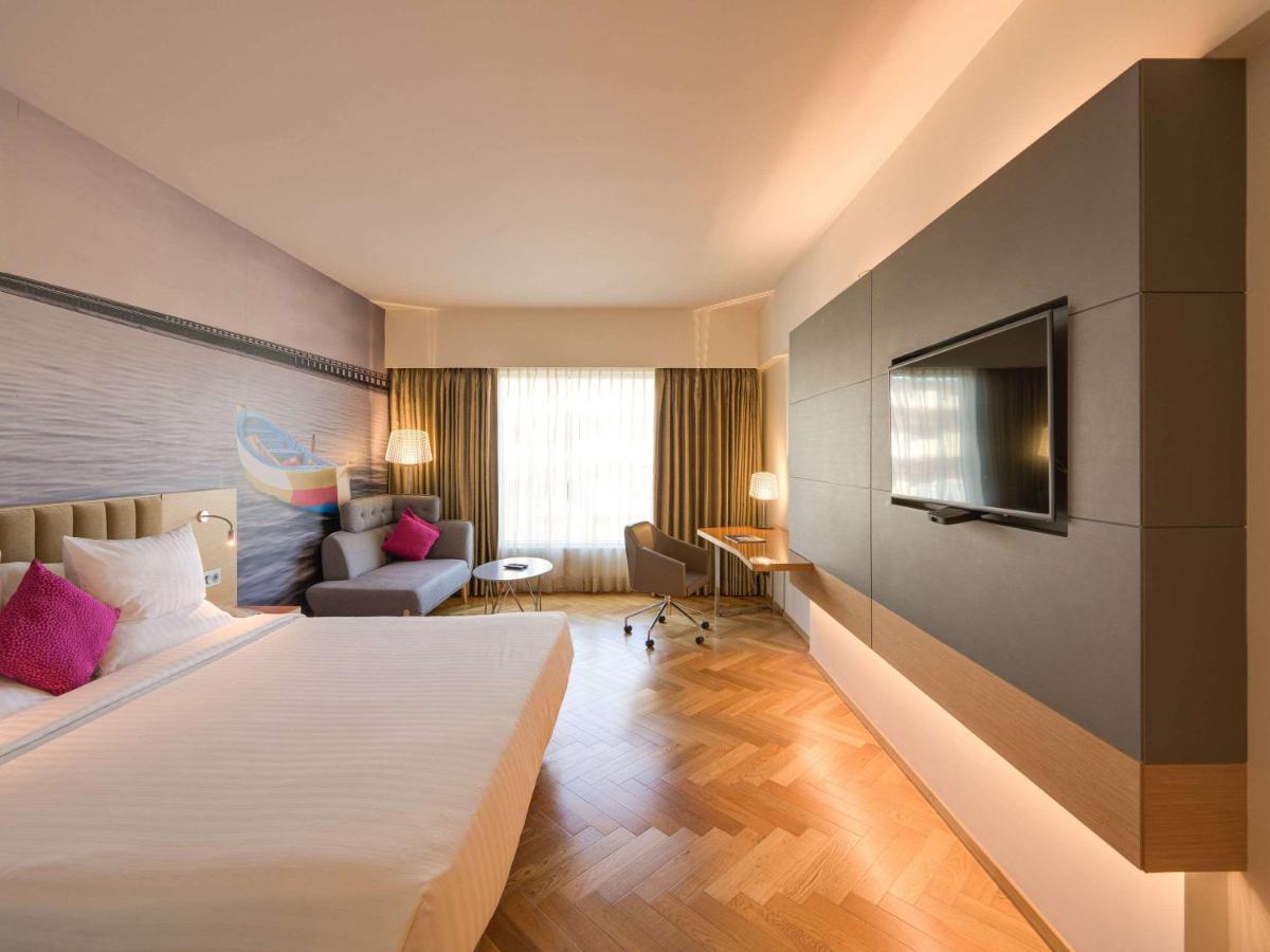 Hotel Novotel Varun 5*