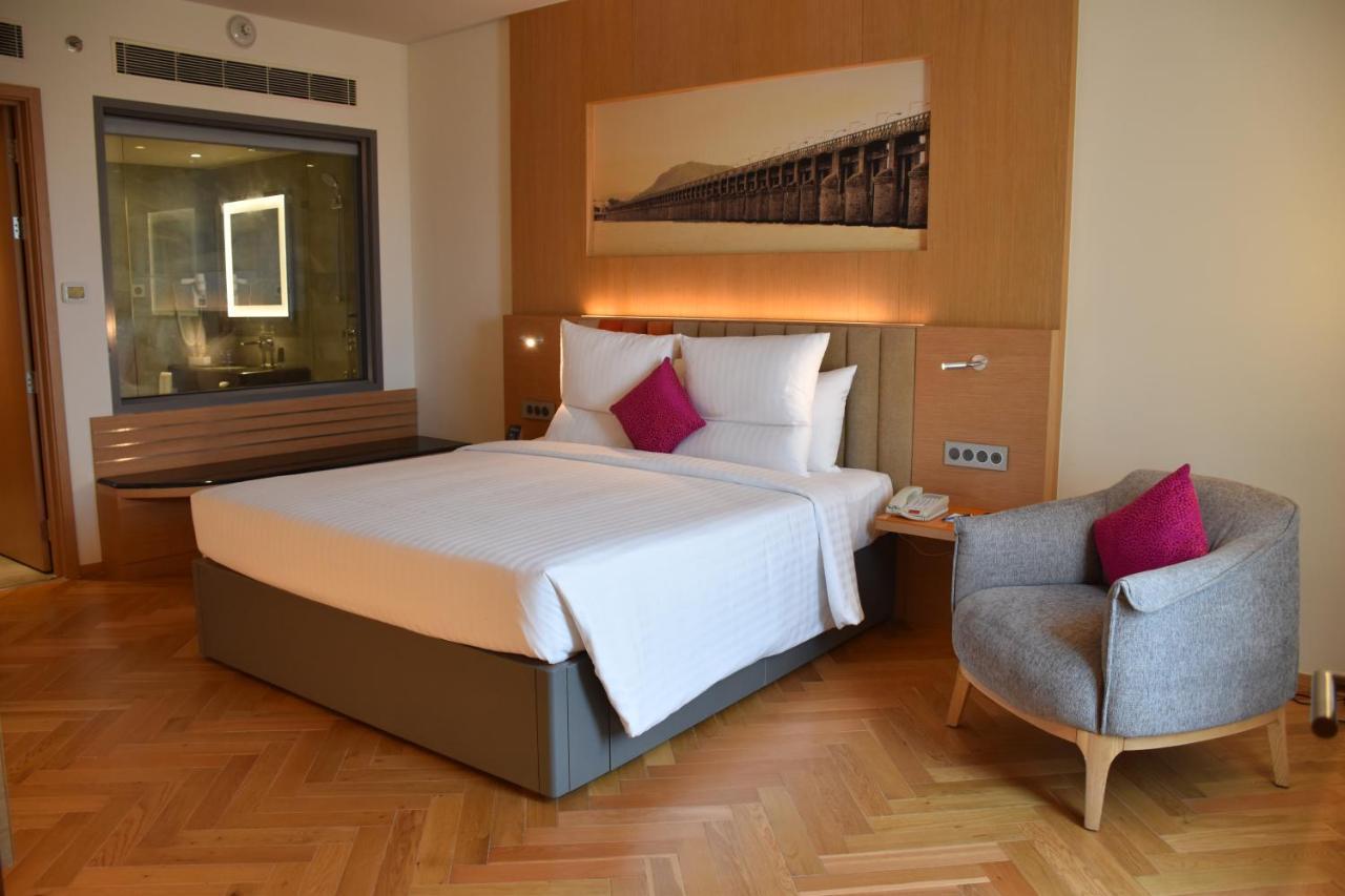 Novotel Varun 5* Vijayawada